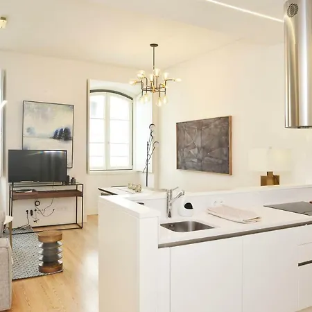 Trendy Chic - Checkinhome